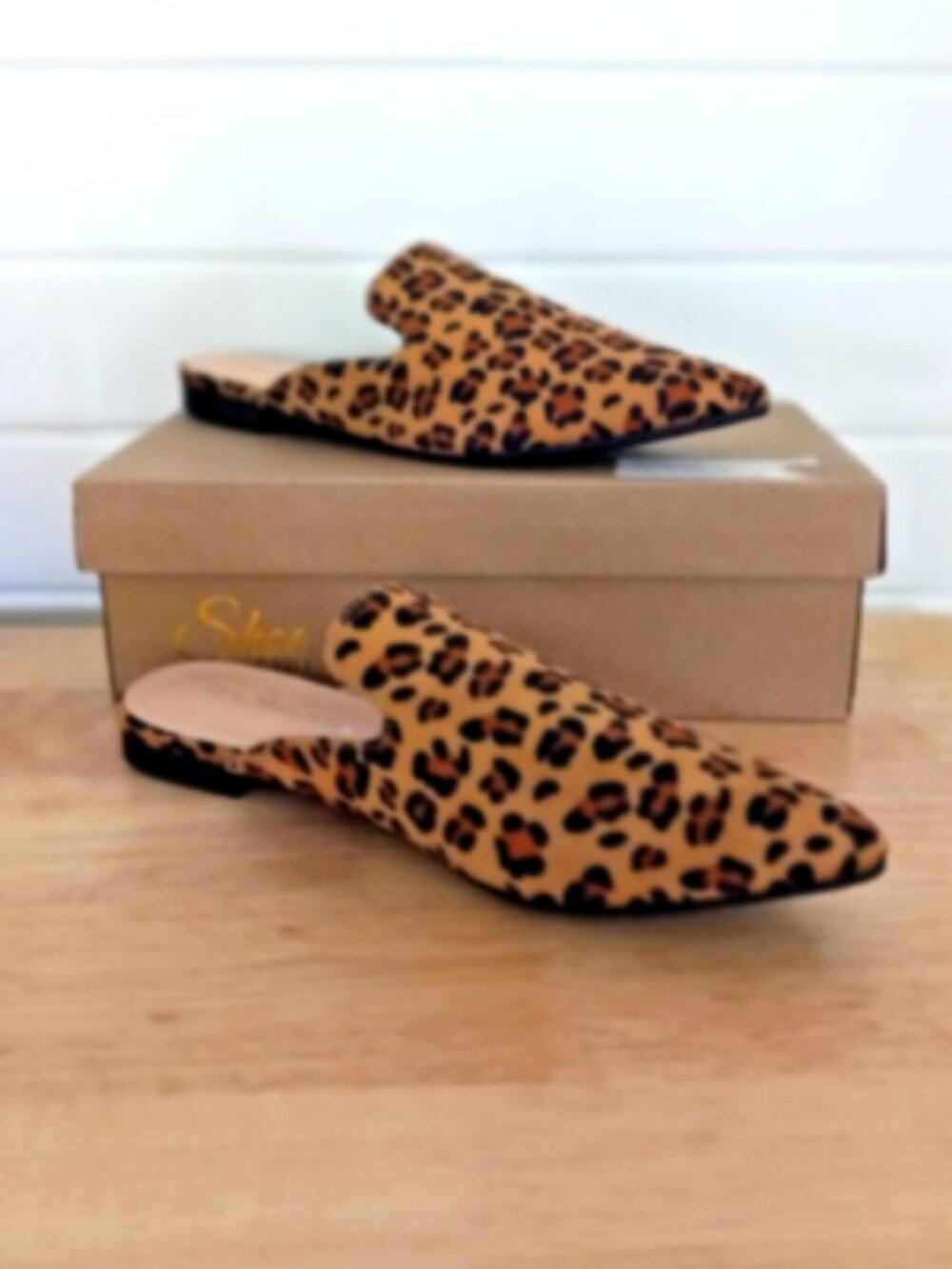 Shoe Land Cally Mules Women 8 Leopard Pointed Toe Backless Loafer Flats NIB